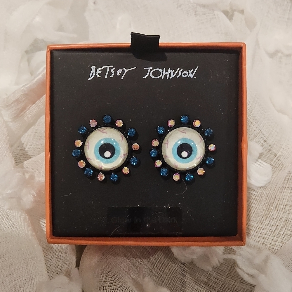 BETSEY JOHNSON SPOOKY EYE HALLOWEEN EARRINGS - Picture 2 of 2